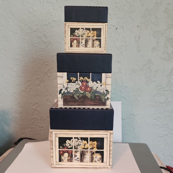 Vintage Stackable Boxes - Picture 3 of 3